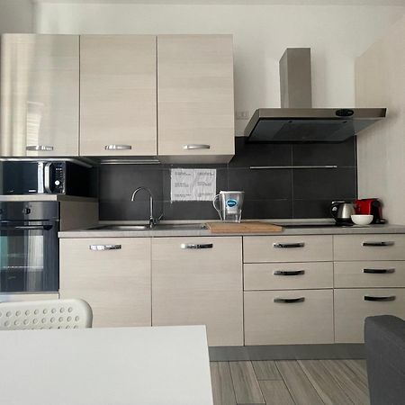 Gardone Apartment - Ampio Appartamento Con 2 Camere Da Letto - Comodo Per Duomo! Mailand Exterior foto