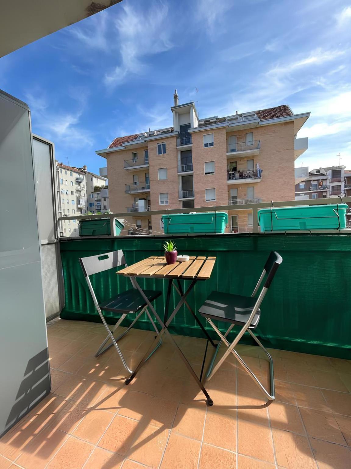 Gardone Apartment - Ampio Appartamento Con 2 Camere Da Letto - Comodo Per Duomo! Mailand Exterior foto