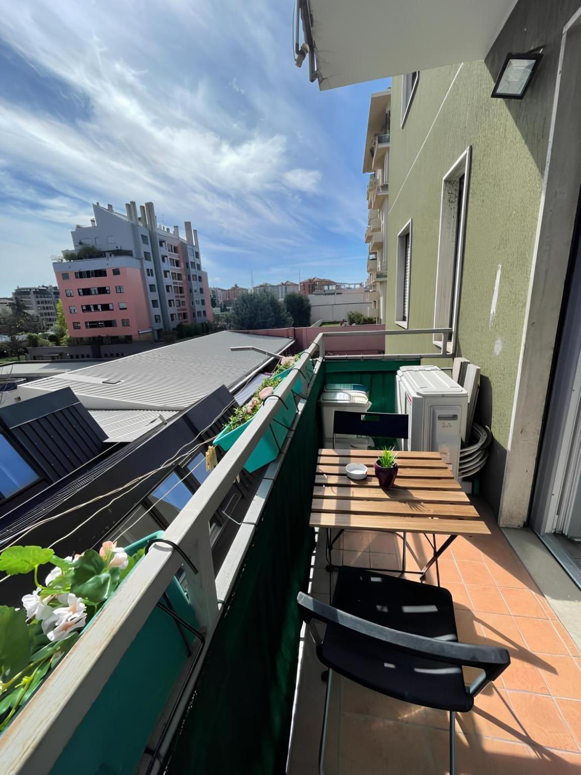 Gardone Apartment - Ampio Appartamento Con 2 Camere Da Letto - Comodo Per Duomo! Mailand Exterior foto