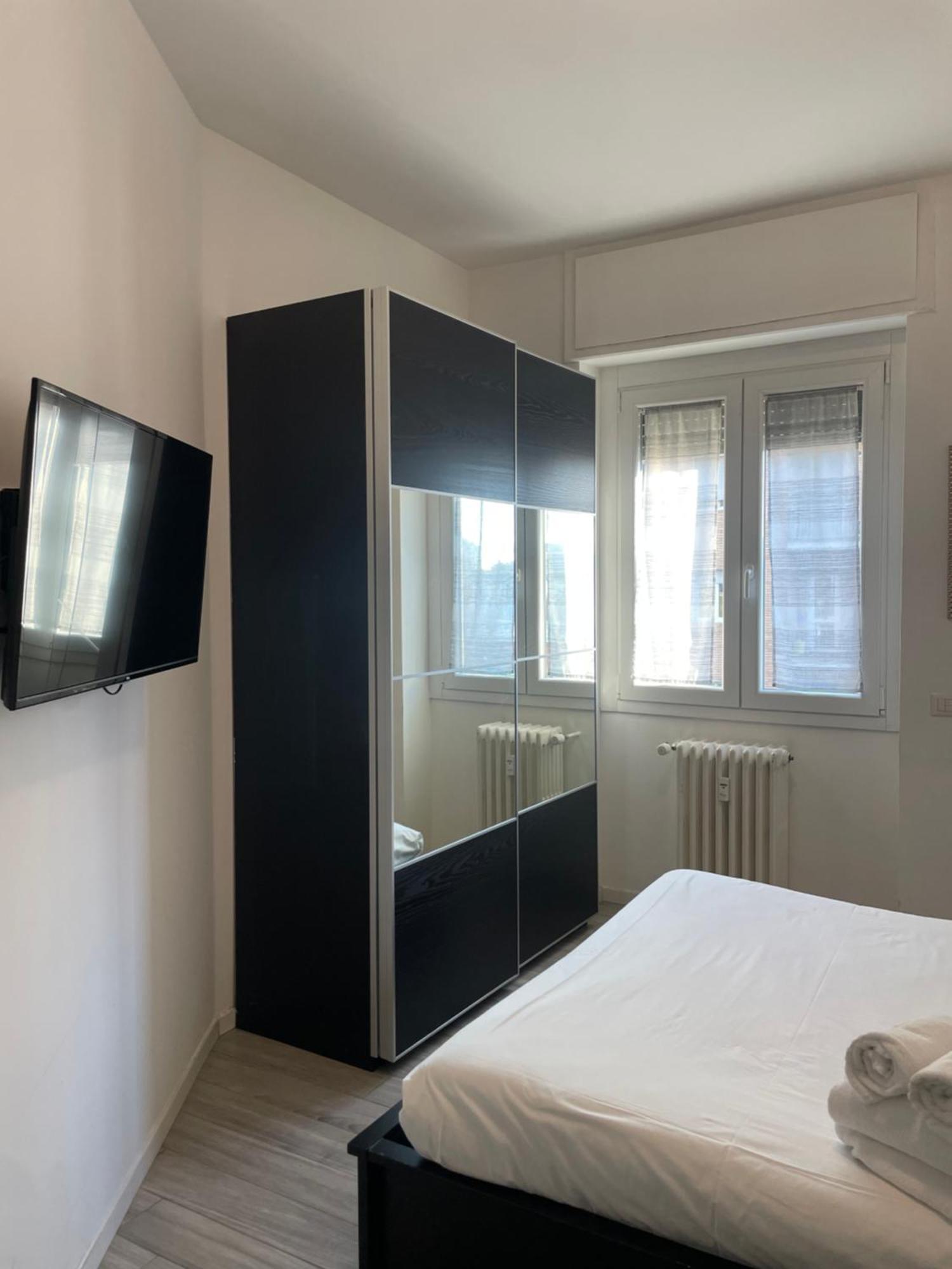 Gardone Apartment - Ampio Appartamento Con 2 Camere Da Letto - Comodo Per Duomo! Mailand Exterior foto