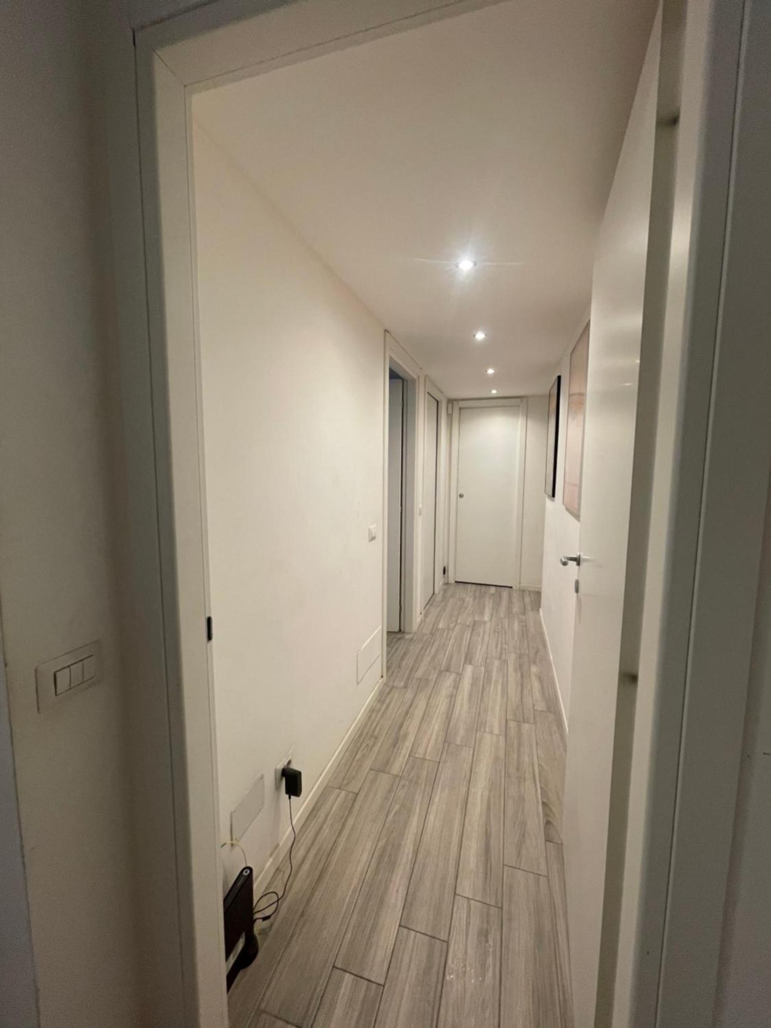 Gardone Apartment - Ampio Appartamento Con 2 Camere Da Letto - Comodo Per Duomo! Mailand Exterior foto
