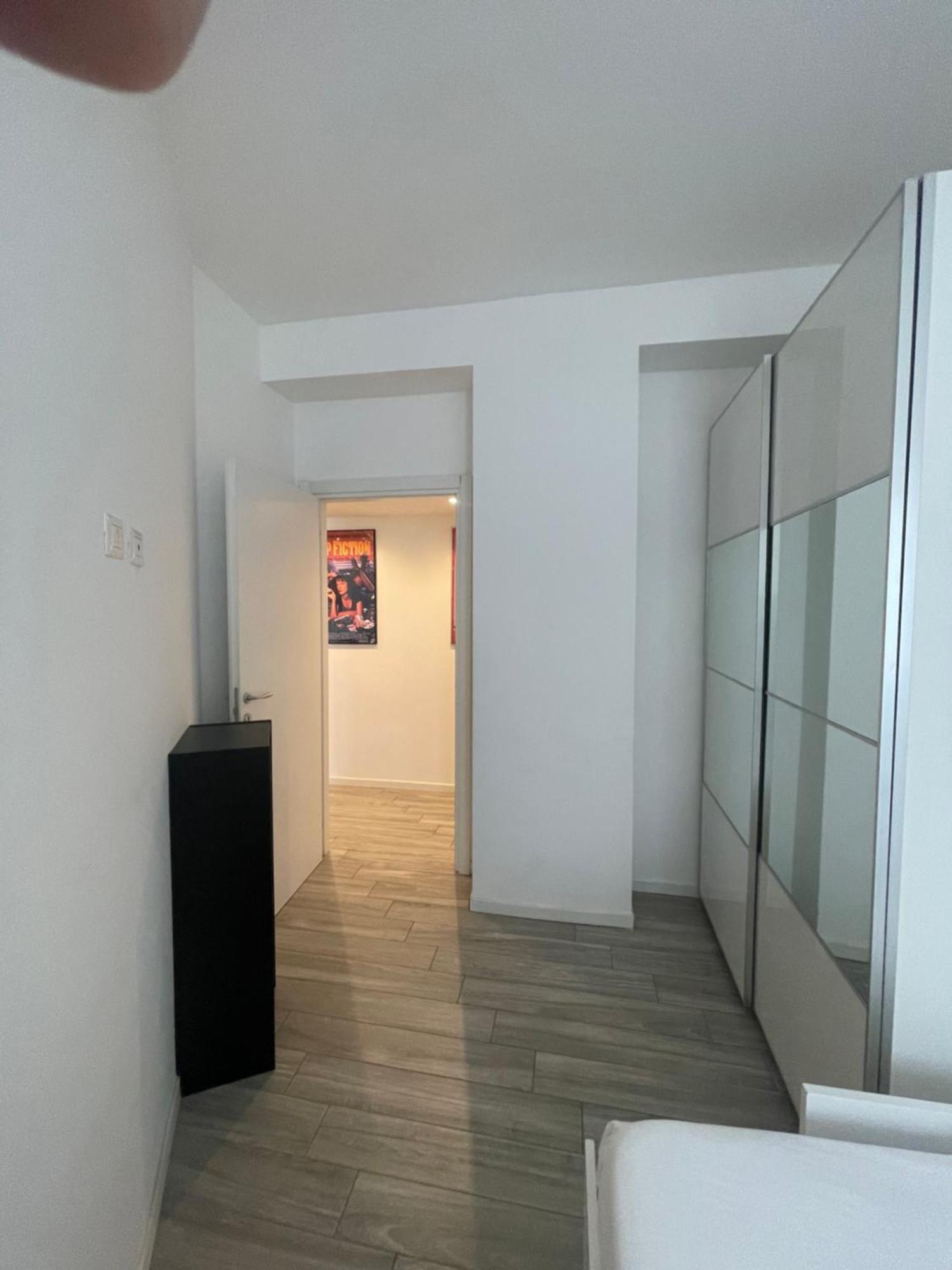 Gardone Apartment - Ampio Appartamento Con 2 Camere Da Letto - Comodo Per Duomo! Mailand Exterior foto